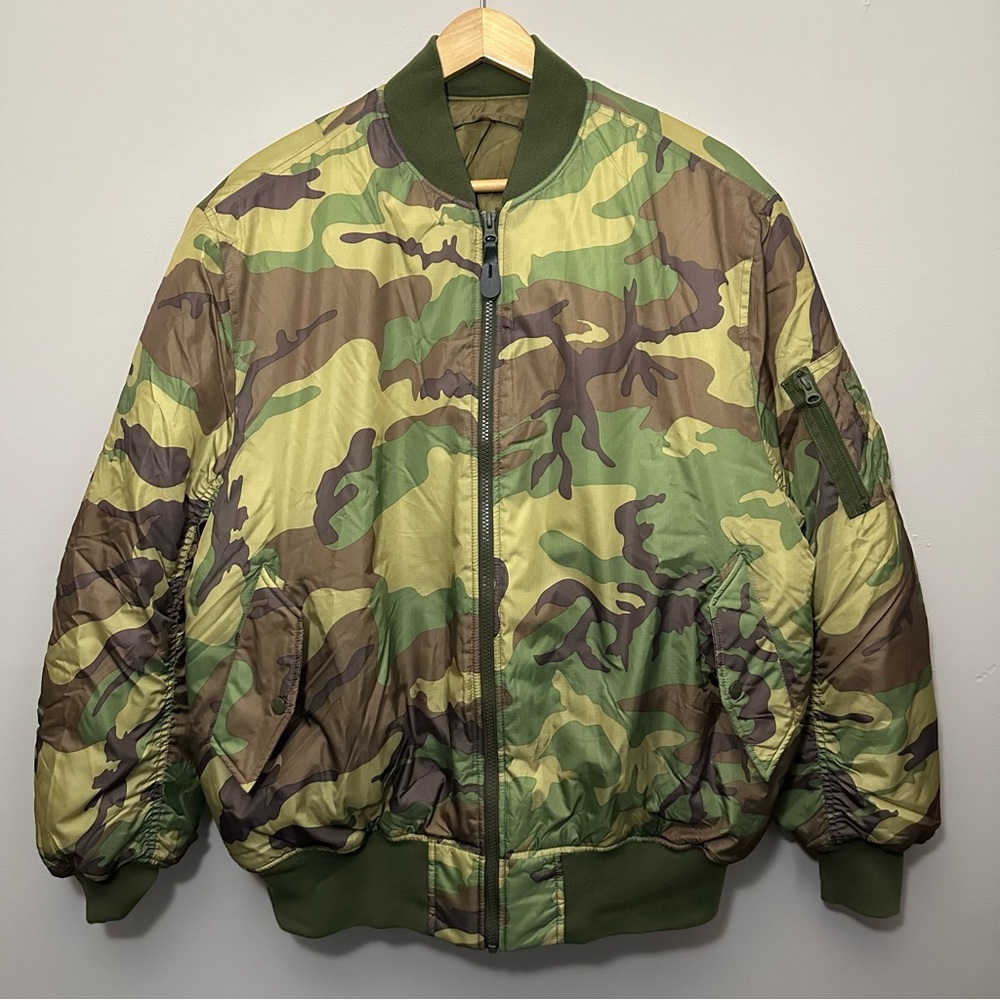 Brooklyn Armed Forces Camouflage Bomber Flight Jacket Mens Size Large Authentic